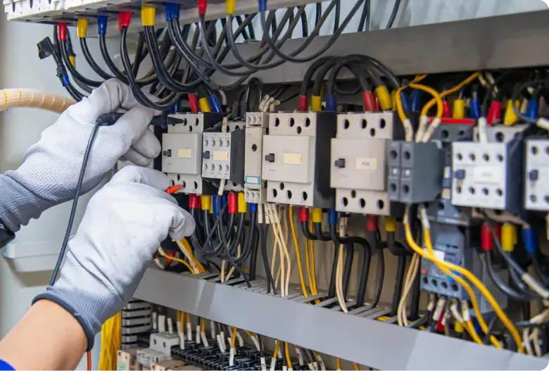 Chi phí cơ bản để thiết kế và lắp đặt hệ thống điện nội bộ cho Công ty